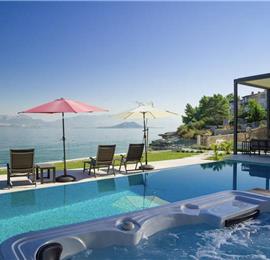 Beachfront Villa with Pool and Sea Views on Ciovo island near Trogir, Sleeps 8